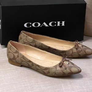 New Coach flats comes in original coach box